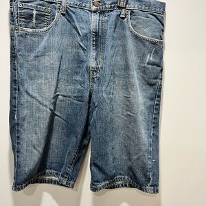 Men's Levi's 569 Loose Straight denim shorts,Size 36